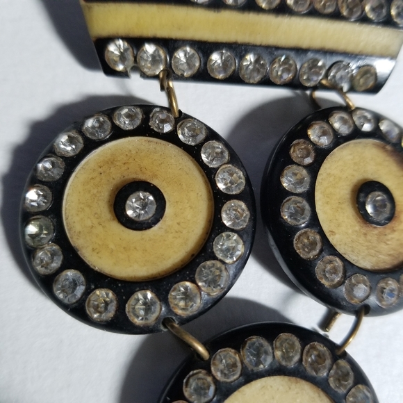 Relisted-Vintage Art Deco brooch early plastic pin yellow black clear rhinestone - Picture 14 of 16